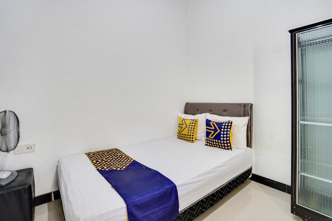 Spot On 91745 Rumah Kost Gresik Syariah Exteriér fotografie