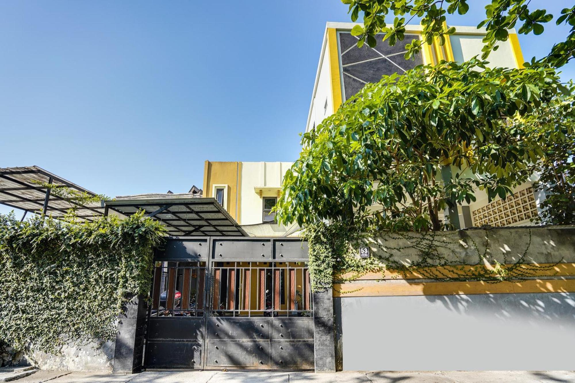 Spot On 91745 Rumah Kost Gresik Syariah Exteriér fotografie
