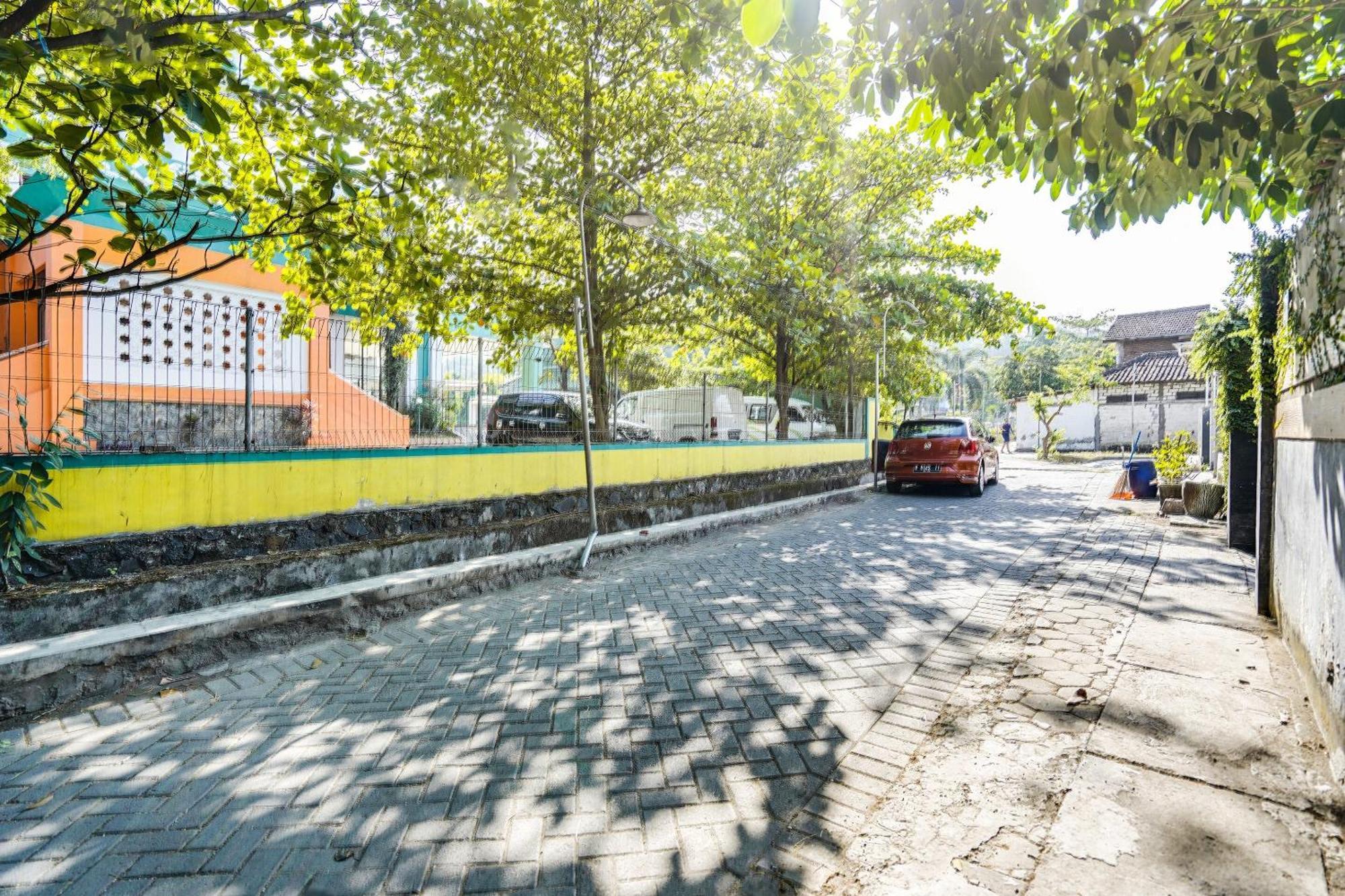 Spot On 91745 Rumah Kost Gresik Syariah Exteriér fotografie
